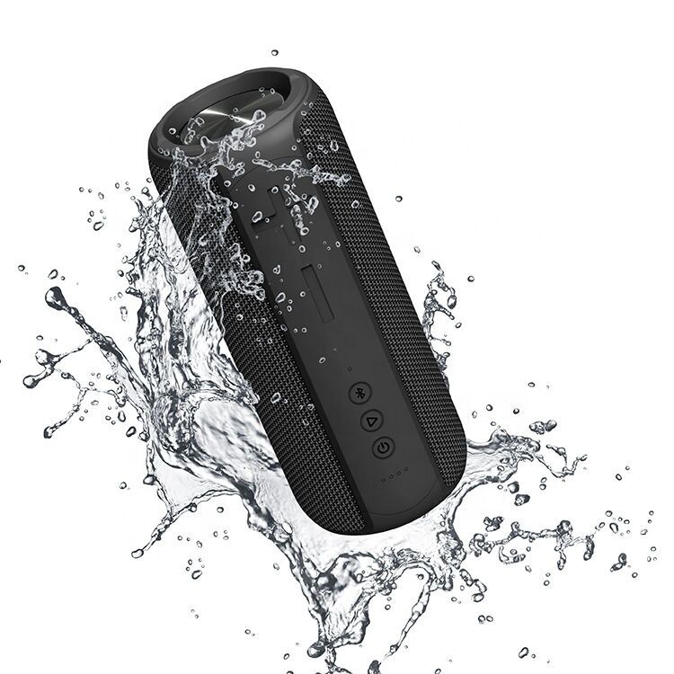 IPX7 Waterproof LED Light Bluetooth Speaker con uscita di 30W e riproduzione da 4 a 10 ore per uso all'aperto